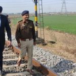 DIG Nanak Singh and other police officials at the site of the blast near Sirhind in Fatehgarh Sahib district on Saturday. (HT Photo)