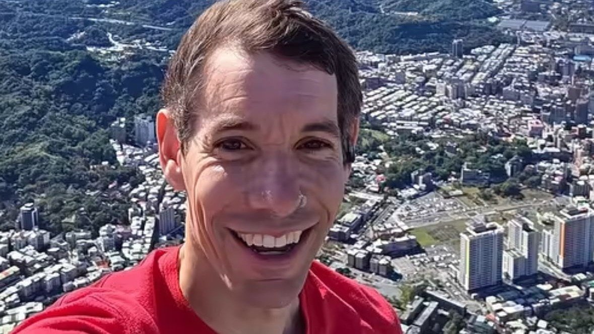 Alex Honnold’s brain shows no fear response during extreme climbing stunts.(Image source: Instagram)