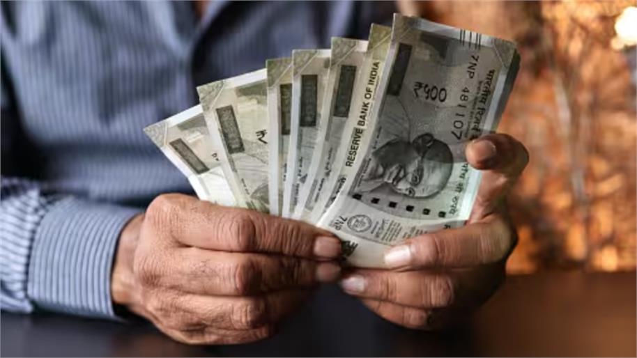 DA Hike: सरकारी कर्मचारियों के लिए बड़ी खबर, इस दिन होगा DA बढ़ोतरी का ऐलान! एरियर देने की भी तैयारी