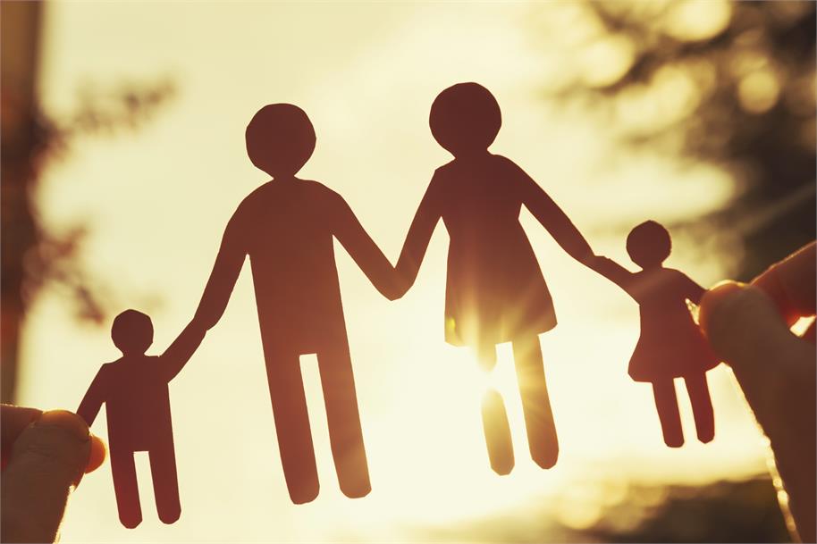 SC ने केंद्र के सामने Paternity Leave पर कानून लाने की सिफारिश, कहा-  बच्चा सिर्फ मां की जिम्मेदारी नहीं होता