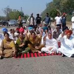 Moga News : ਮੋਗਾ ‘ਚ ਦਿਨ-ਦਿਹਾੜੇ ਬਲਾਕ ਸੰਮਤੀ ਮੈਂਬਰ ਅਗ਼ਵਾ ! ਕਾਂਗਰਸੀ ਆਗੂਆਂ ਤੇ ਵਰਕਰਾਂ ਨੇ ਧਰਨਾ ਲਾ ਕੇ ਸੜਕ ਕੀਤੀ ਜਾਮ