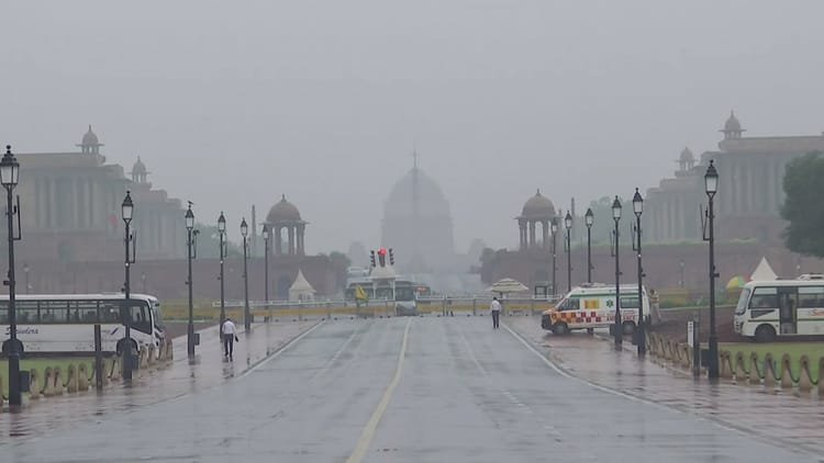 Weather: पश्चिमी विक्षोभ से पहाड़ों पर बर्फबारी, दिल्ली समेत कई राज्यों में आंधी-बारिश के आसार