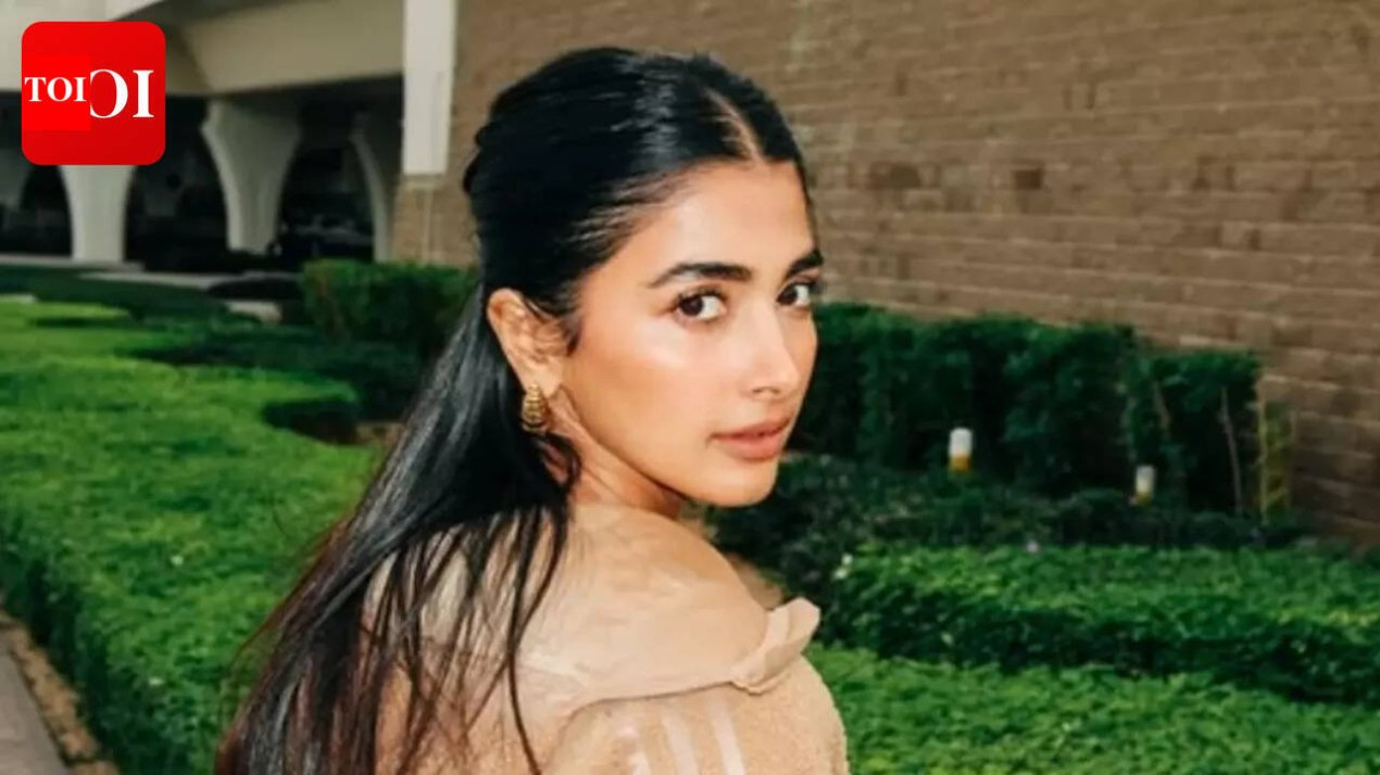 A look inside Pooja Hegde&rsquo;s lavish apartment: A mix of modern architecture with Indian classic | – The Times of India
