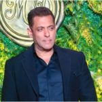 Salman Khan reunites with Renuka Shahane and Anupam Kher at Sooraj Barjatya&rsquo;s daughter&rsquo;s wedding bash | Hindi Movie News – The Times of India