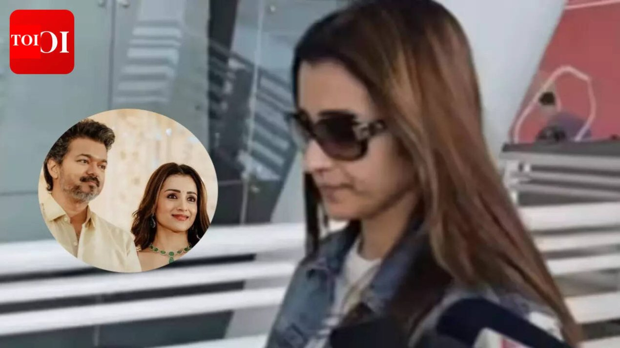 Trisha avoids answering question about Vijay as she gets spotted at the airport, video goes viral | Tamil Movie News – The Times of India