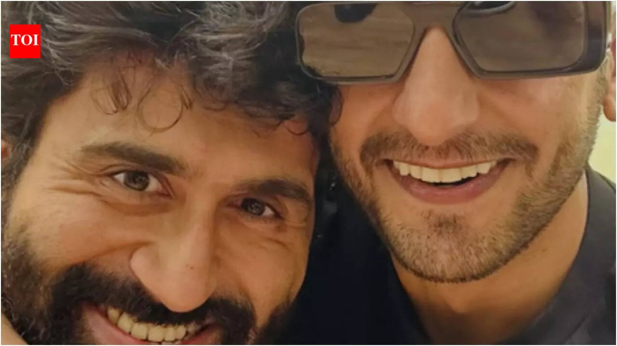 'My wife also went through the same pain': Ranveer Singh recalls Deepika Padukone's pain while helping 'Dhurandhar' co-star | Hindi Movie News – The Times of India