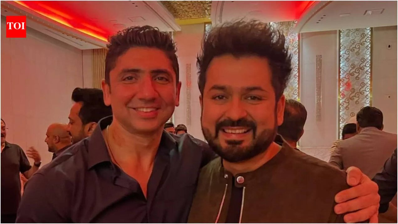 &lsquo;Dhurandhar 2&rsquo; actor Mustafa Ahmed tears up, thanks Aditya Dhar for career-defining role | – The Times of India