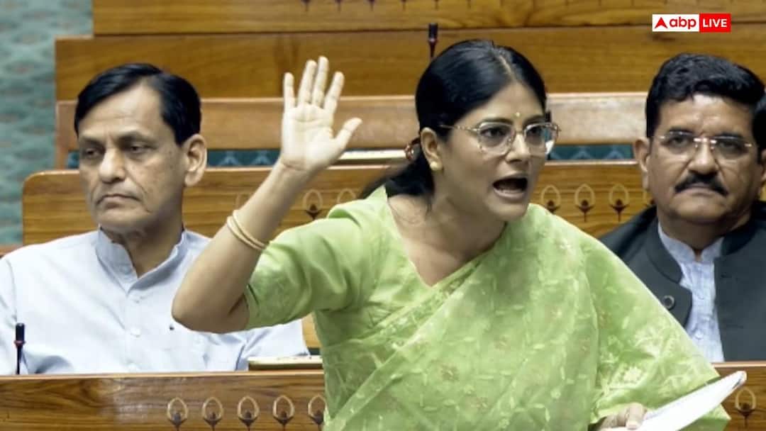 UP Politics: ‘आपका तो कहने का मुंह ही नहीं है…’ लोकसभा में धर्मेंद्र यादव से बोलीं अनुप्रिया पटेल