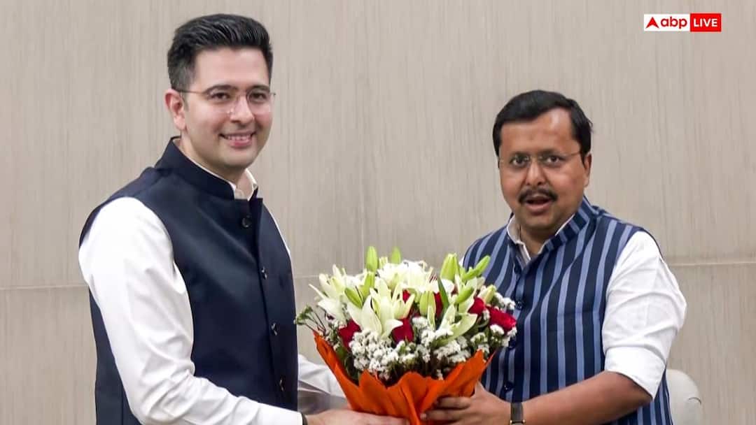 अटल बिहारी वाजपेयी के लिए कही जाती थी जो बात, उसे खुद पर लागू कर BJP के हो गए राघव चड्ढा