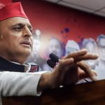 UP Politics: यूपी 2027 चुनाव में CM योगी ही होंगे बीजेपी का चेहरा, अखिलेश यादव बोले- वो काला चश्मा लगाकर…