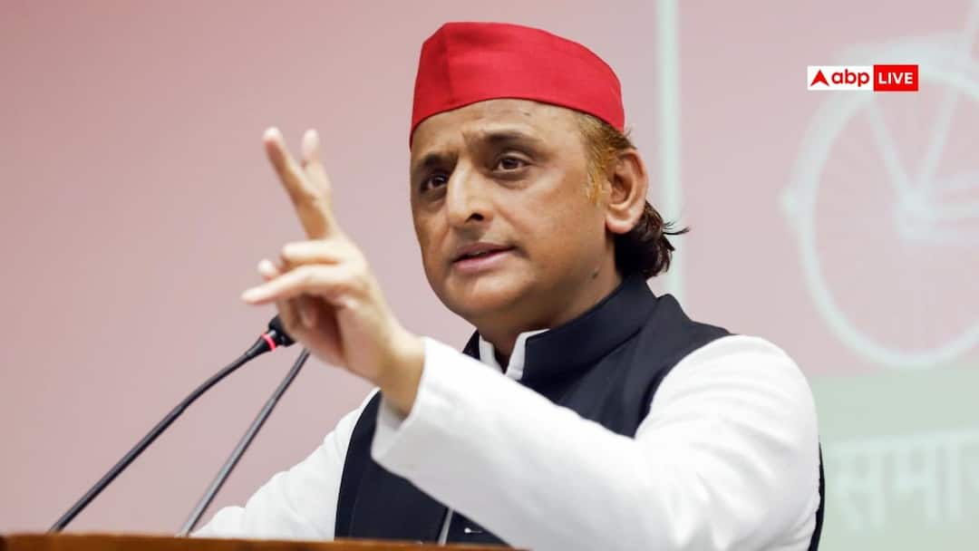BJP के स्थापना दिवस पर अखिलेश यादव का तीखा जुबानी हमला, कहा- इन्होंने कभी झंडा नहीं अपनाया