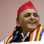 UP Politics: सपा अध्यक्ष अखिलेश यादव बोले- ‘गिरने के मामले में रुपये और BJP की छवि में मुकाबला…’
