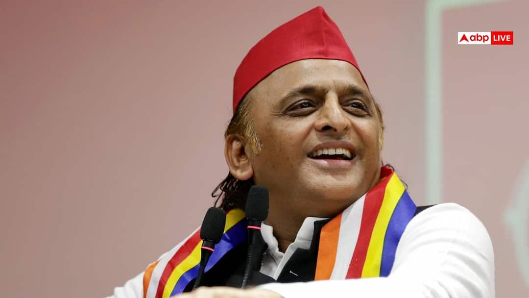 UP Politics: सपा अध्यक्ष अखिलेश यादव बोले- ‘गिरने के मामले में रुपये और BJP की छवि में मुकाबला…’