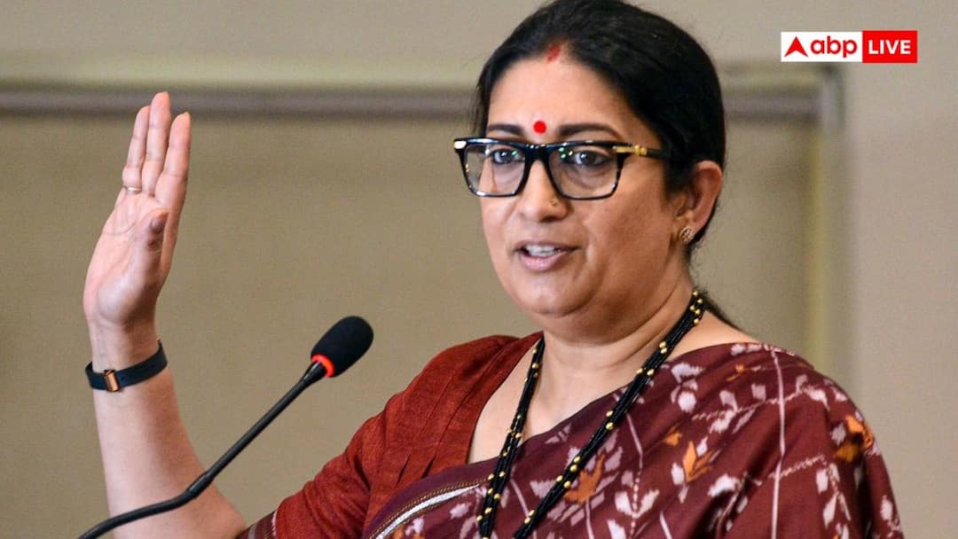 अखिलेश यादव के तंज पर स्मृति ईरानी ने दिया शायराना अंदाज में जवाब, कहा- जिसने कभी नौकरी नहीं की वो…