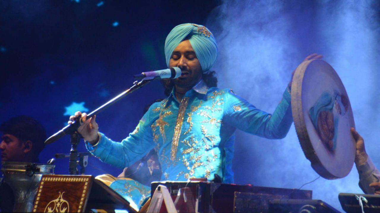 ਪੰਚਕੂਲਾ ‘ਚ ਛਾਇਆ Satinder Sartaaj ਦੇ ਸੁਰਾਂ ਦਾ ਜਾਦੂ, ਦਰਸ਼ਕਾਂ ਨੇ 3.5 ਘੰਟਿਆਂ ਤੱਕ ਮਾਣਿਆ ਸੰਗੀਤਕ ਸ਼ਾਮ ਦਾ ਆਨੰਦ