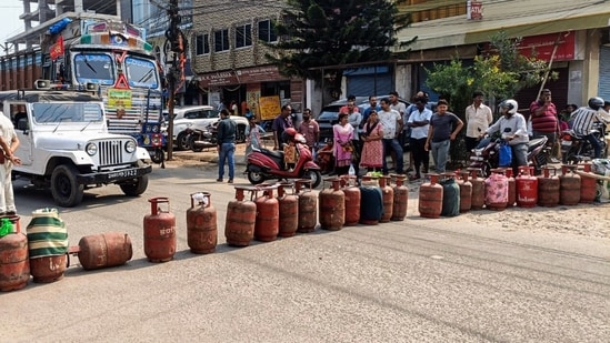 People block the road as they protest for LPG cylinders, in Ranchi on Friday. (Photo for representation) (ANI)