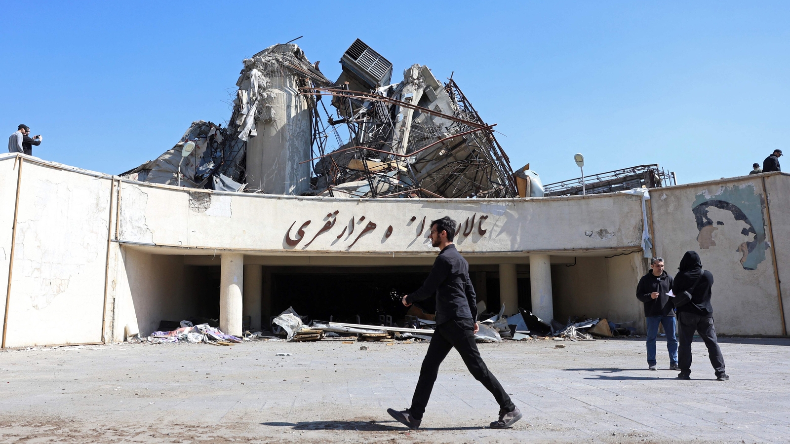 Iran war news LIVE: 1 killed in US-Israeli strikes on Iran's Bushehr nuclear plant