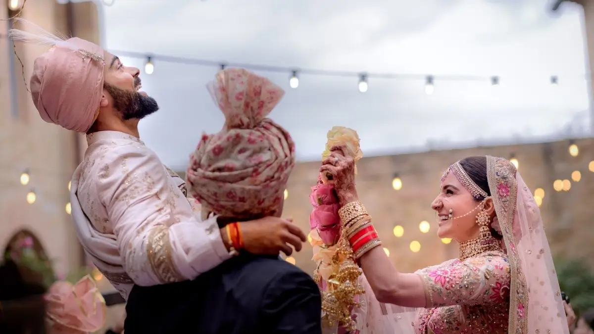 Anushka Sharma-Virat Kohli’s High Profile Tuscany Wedding Was Gatecrashed By A Man ‘Dressed Exactly Like Maharaja’