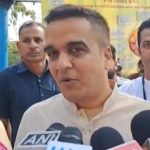 Surat News: सूरत में मतदान के बाद बोले डिप्टी सीएम हर्ष संघवी, ‘विकास की नई कहानी लिखने को तैयार गुजरात’