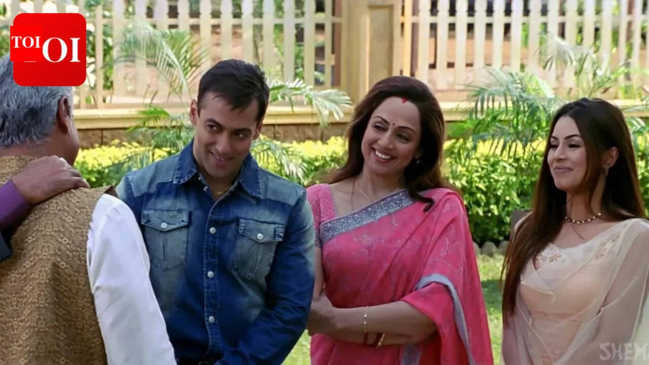 Baghban, directed by Ravi Chopra, remains one of those rare films that continues to divide audiences even decades after its release. While some celebrate the family drama starring Amitabh Bachchan and Hema Malini, others have criticised its messaging over the years. Amid the film’s enduring popularity and debate, Mahima Chaudhry has now revealed that she was initially reluctant to be a part of the project.