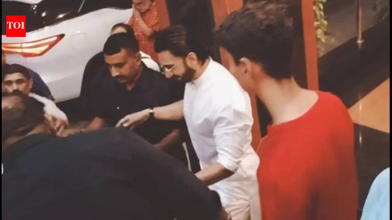 Ranveer Singh, who is currently riding high on the success of his film Dhurandhar and Dhurandhar: The Revenge, made a quiet visit to Nagpur on Friday, where he met Mohan Bhagwat at the Rashtriya Swayamsevak Sangh (RSS) headquarters. Ranveer later visited the Dr. Hedgewar Smruti Mandir in Reshimbagh, where he paid tributes to RSS founder K. B. Hedgewar and second sarsanghchalak M. S. Golwalkar.