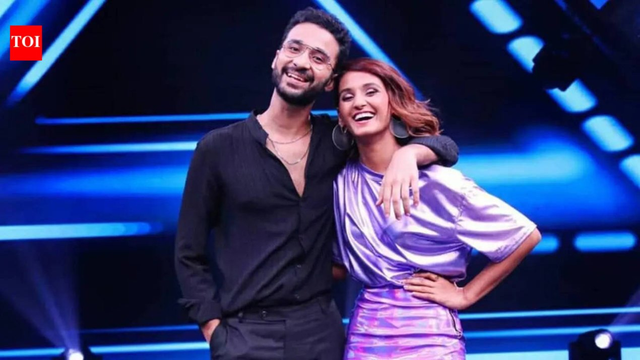 Shakti Mohan reveals she wasn’t comfortable kissing Raghav Juyal on Dance Plus; Remo encouraged it: ‘Romantic angle was scripted’ | Hindi Movie News – The Times of India