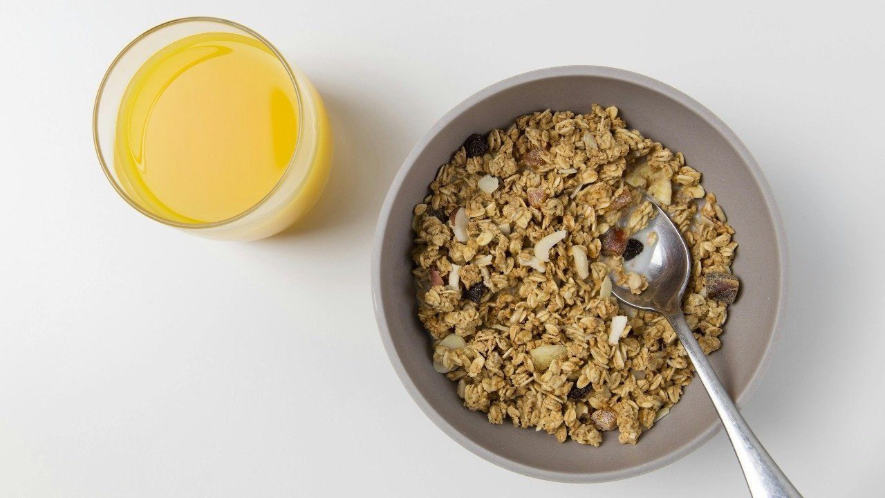 Oats cut cholesterol in two days, says study