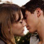 The findings suggest that while gluten can technically pass through a kiss, the risk of significant exposure is very low. (Photo: Getty Images)