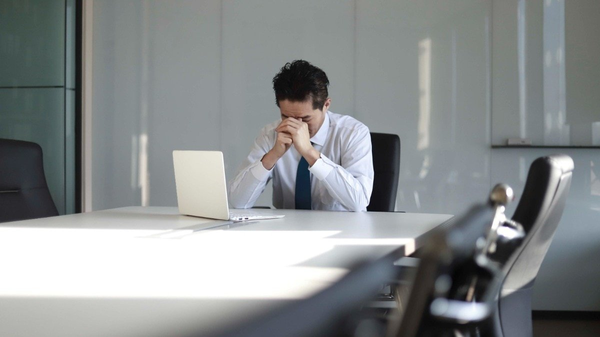 Brain fog, poor focus and fatigue may be linked to diet, sleep and lifestyle habits.
