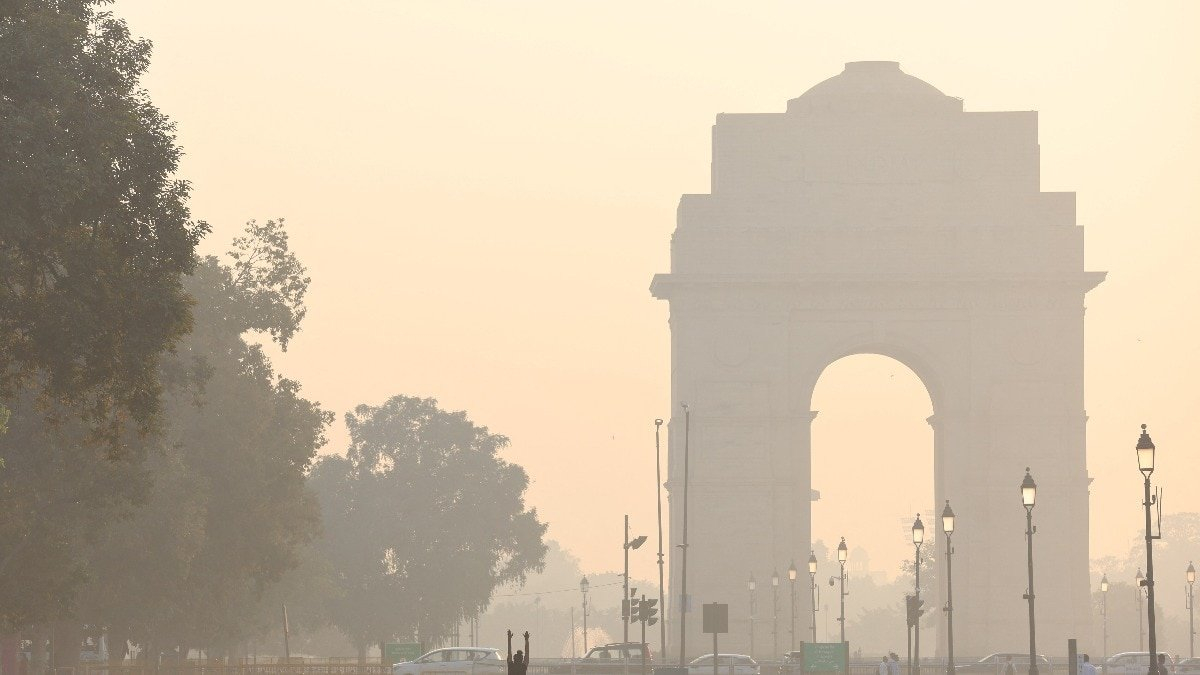 Can air pollution be the new tobacco? Understanding India’s changing lung cancer risk (Representative photo. Credits: Reuters)