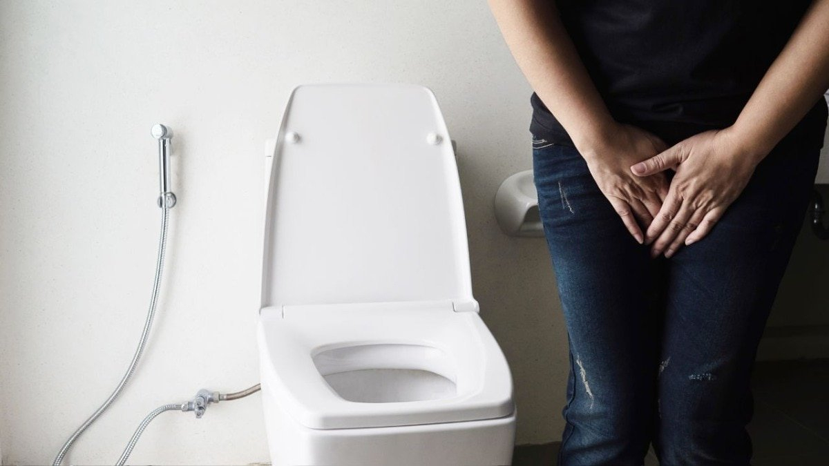 Holding urine for hours: When does a common habit become a health problem?