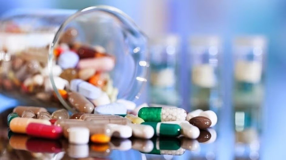 CDSCO warns against painkiller, antibiotic misuse over kidney and AMR risks